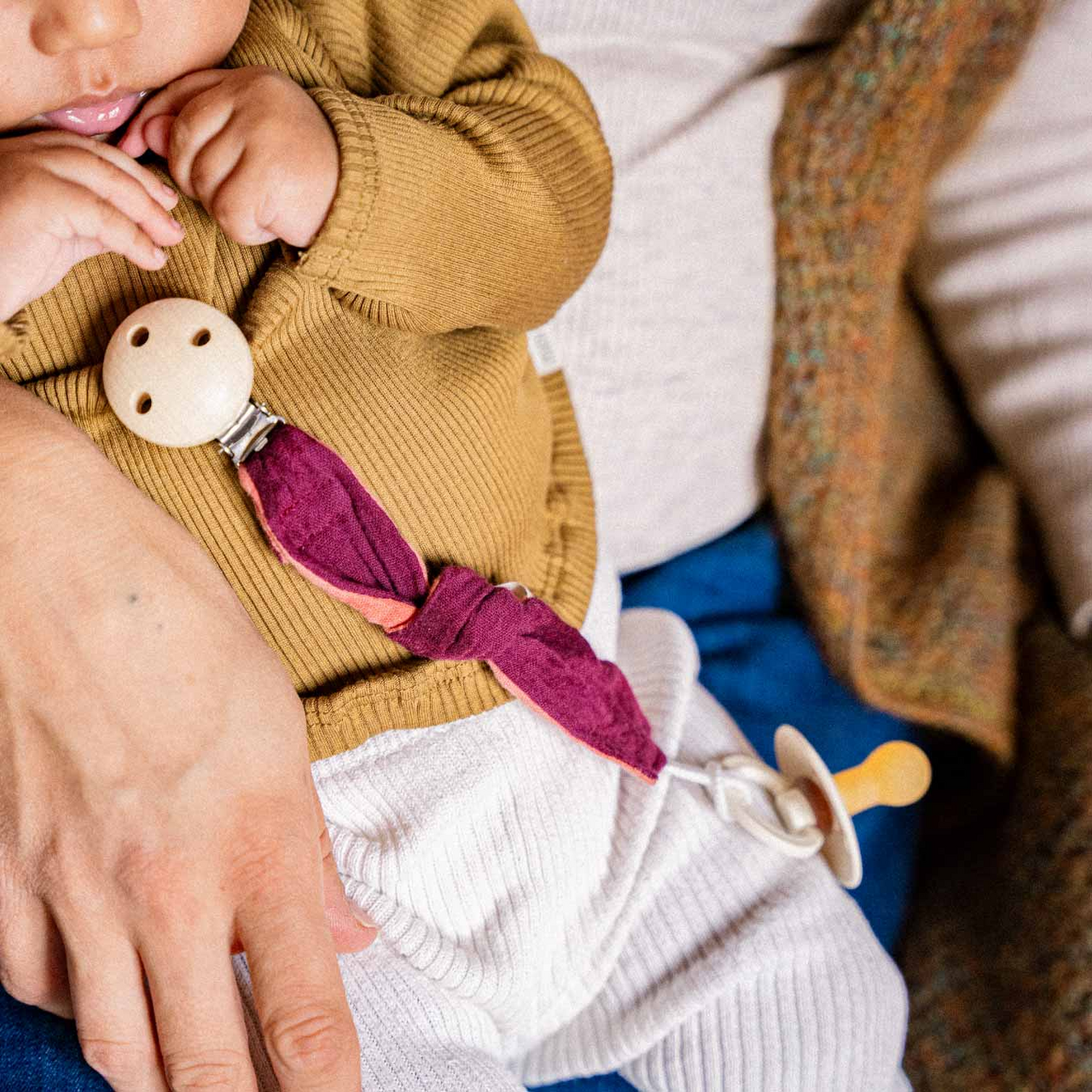 CALM Schnullerkette bordo/blush CALM Schnullerkette bordo/blush