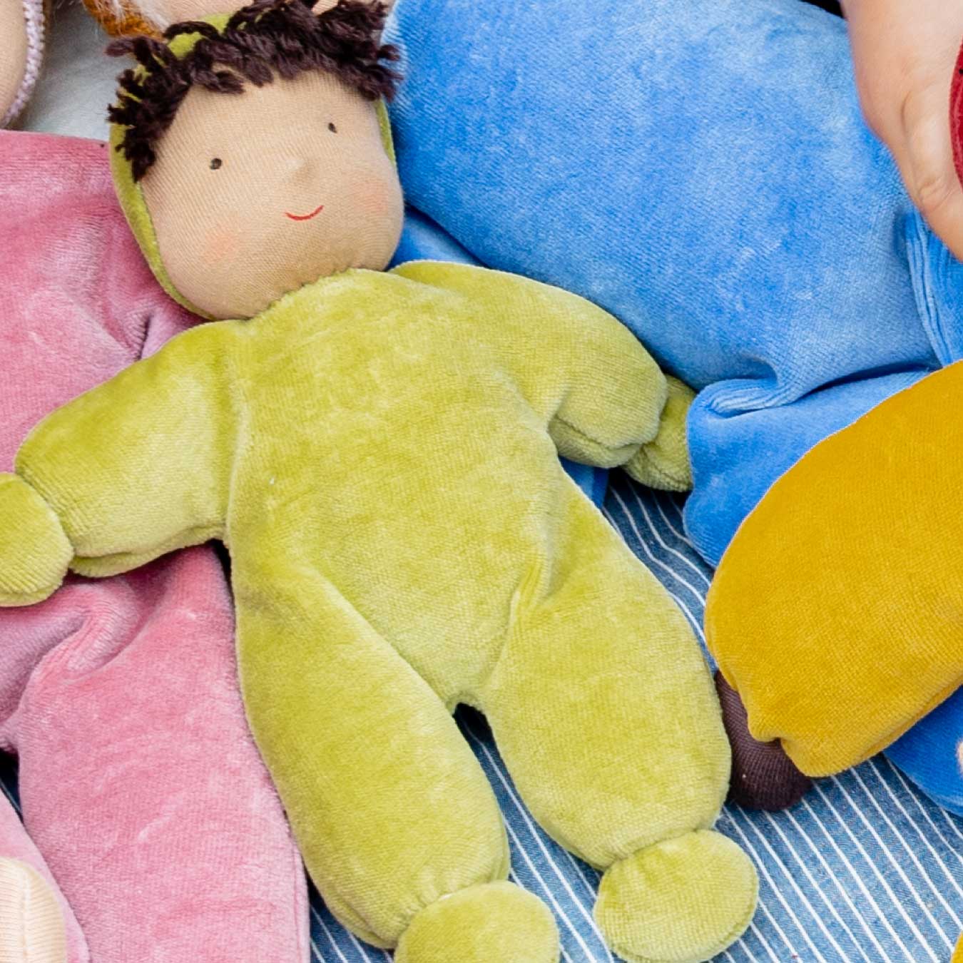 Waldorfpuppe LOLO moos Waldorfpuppe LOLO moos