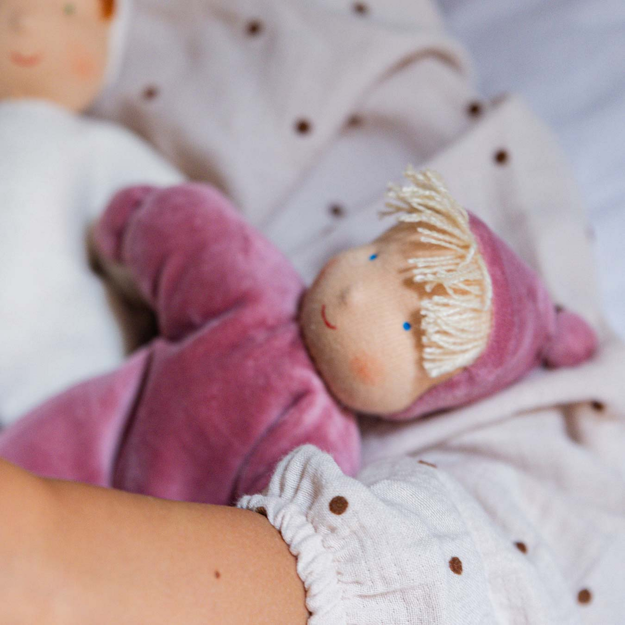 Waldorfpuppe LOLO rose Waldorfpuppe LOLO rose